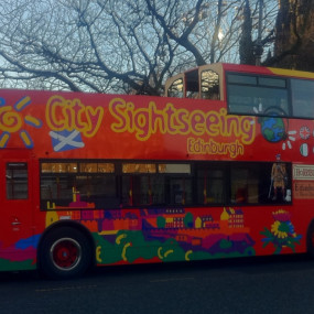 Hop on Hop off Edinburgh Bus Tours in Edinburgh: Gallery Photo z91x9p