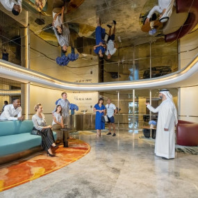 Inside Burj Al Arab Tour including Gold Cappuccino at UMA in Dubai: Gallery Photo z91pr8