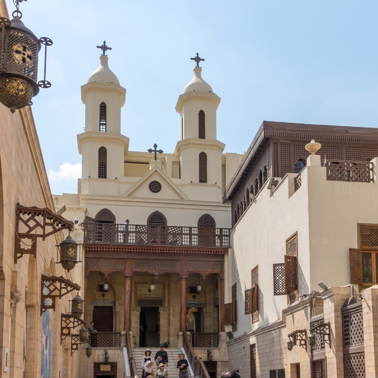 Photo de Old Cairo with the hanging church, Coptic Museum, and Sultan Hassan Mosque dans Cairo : Galerie Photo zv527q