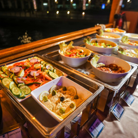 Photo from Dinner Cruise In Dubai Marina in Dubai: Gallery Photo 3qbre6