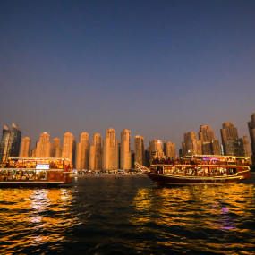 Photo from Dinner Cruise In Dubai Marina in Dubai: Gallery Photo 3dkj7e