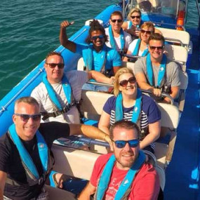 zw5xpp استديو الصور :دبي في سبيد بوت في دبي مارينا من سبلاش تورز