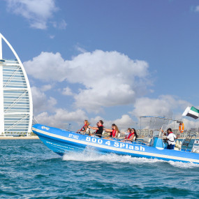 Photo de Speed Boat at Dubai Marina by Splash Tours dans Dubai : Galerie Photo 3pe4vy
