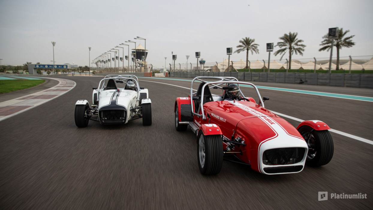 Yas Marina Circuit Passenger Ride - Caterham Seven 360 in Abu Dhabi: Gallery Photo z91e2q Yas Marina Circuit Passenger Ride - Caterham Seven 360 in Abu Dhabi: Gallery Photo z91e2q