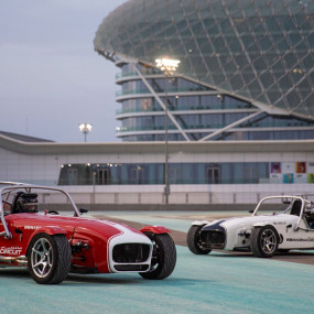 Yas Marina Circuit Passenger Ride - Caterham Seven 360 in Abu Dhabi: Gallery Photo n08qo9 Yas Marina Circuit Passenger Ride - Caterham Seven 360 in Abu Dhabi: Gallery Photo n08qo9