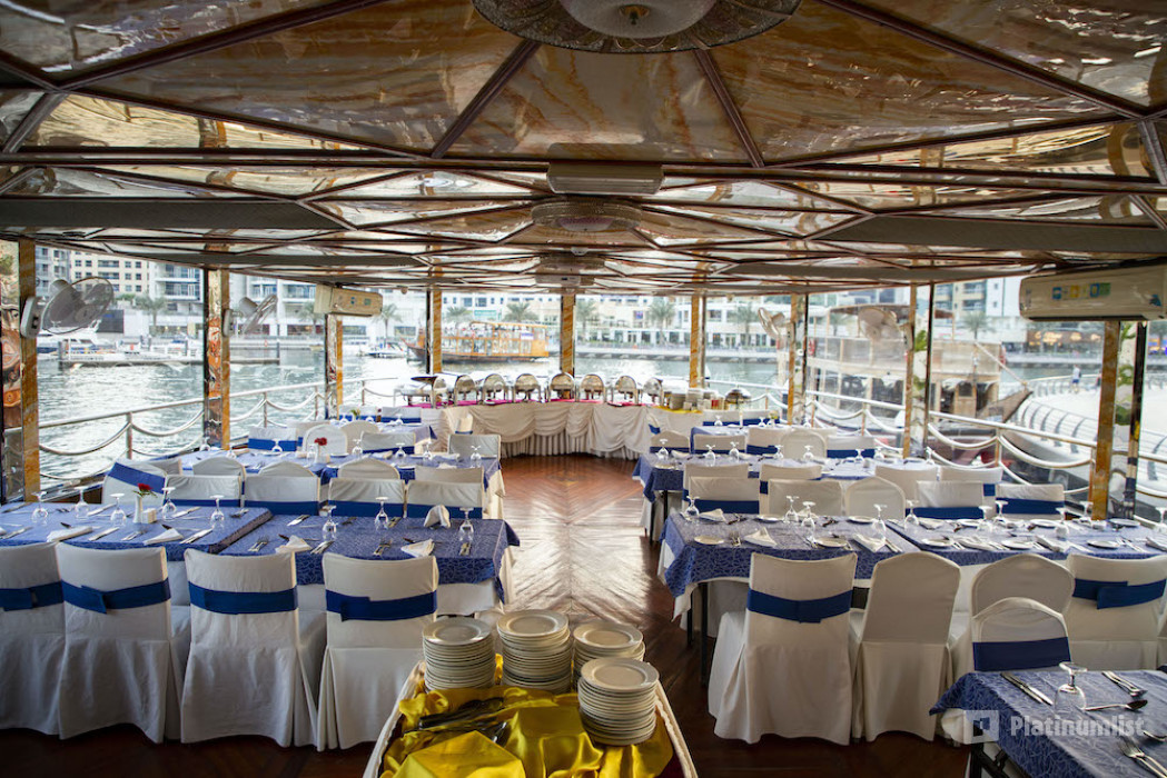 zmwr6n استديو الصور :دبي في New Year’s Eve CREEK CRUISE