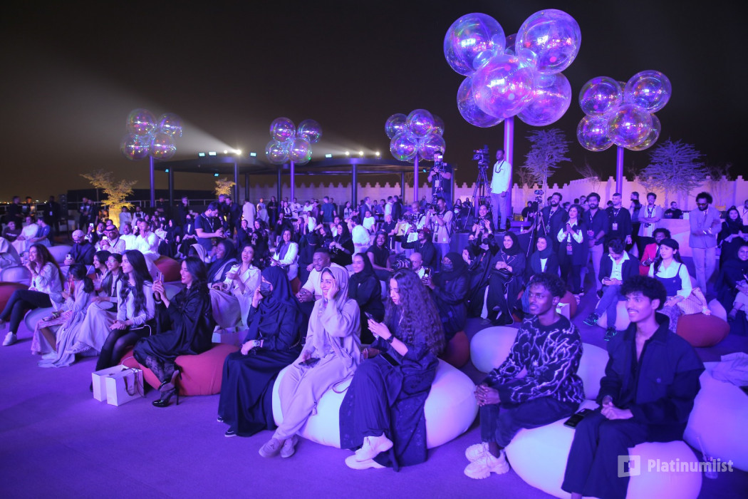 3y5y74 استديو الصور :الرياض في هي هَبْ - دخول عام