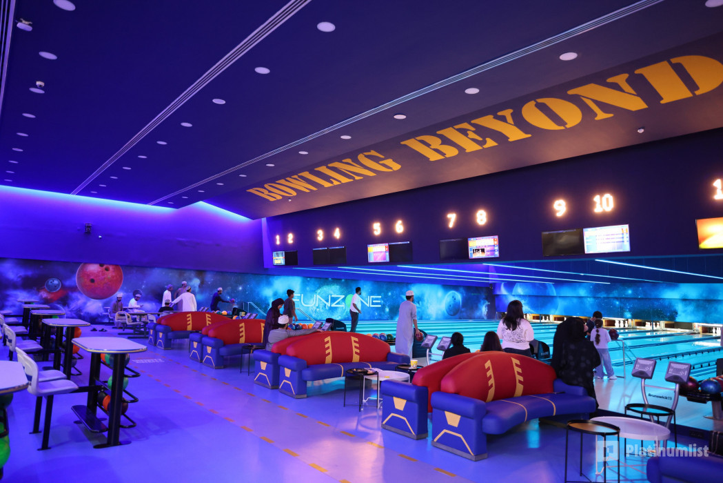 3x8407 استديو الصور :مسقط في مركز فَن زون الترفيهي في عُمان