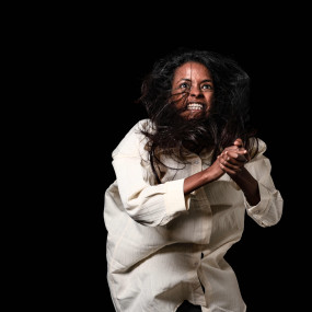 3e59gm استديو الصور :دبي في مسرحية دراكولا  في ذا جانكشن، دبي