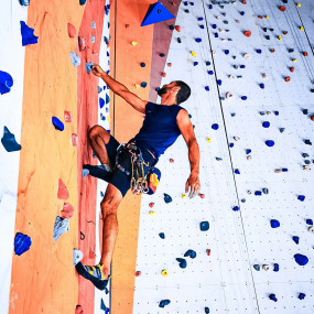 The Crag Rock Climbing in Manama: Gallery Photo n2824q