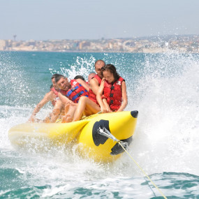 Banana Boat - Daymaniyat coast water sports in Muscat: Gallery Photo 3y5g91 Banana Boat - Daymaniyat coast water sports in Muscat: Gallery Photo 3y5g91