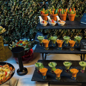 34kd2y استديو الصور :مسقط في غداء صيفي في ألوفت مسقط