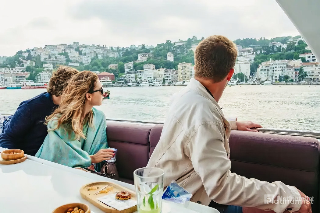 Bosphorus Sunset Cruise on a Luxurious Yacht in Istanbul: Gallery Photo 38vd2q