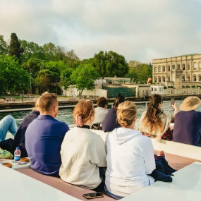 Bosphorus Sunset Cruise on a Luxurious Yacht in Istanbul: Gallery Photo 3peqv8 Bosphorus Sunset Cruise on a Luxurious Yacht in Istanbul: Gallery Photo 3peqv8