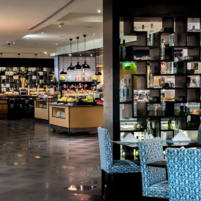 Iftar and Suhoor at Rixos The Palm Dubai in Dubai: Gallery Photo mn196z