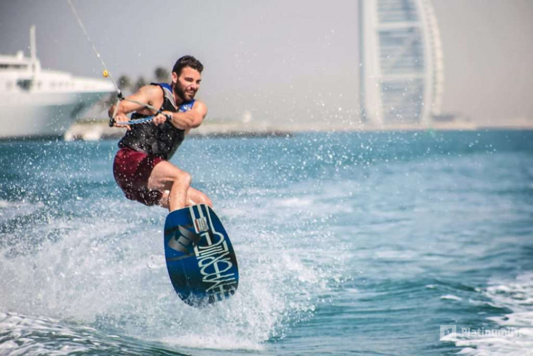 Banana Ride, Donut Ride & Wake Board Ride in Jumeirah in Dubai : Galerie de photos nk5p80
