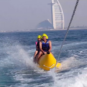 Photo from تجارب ركوب قارب الموز والدونات ولوح التزلج في جميرا in دبي: Gallery Photo zw5d1b