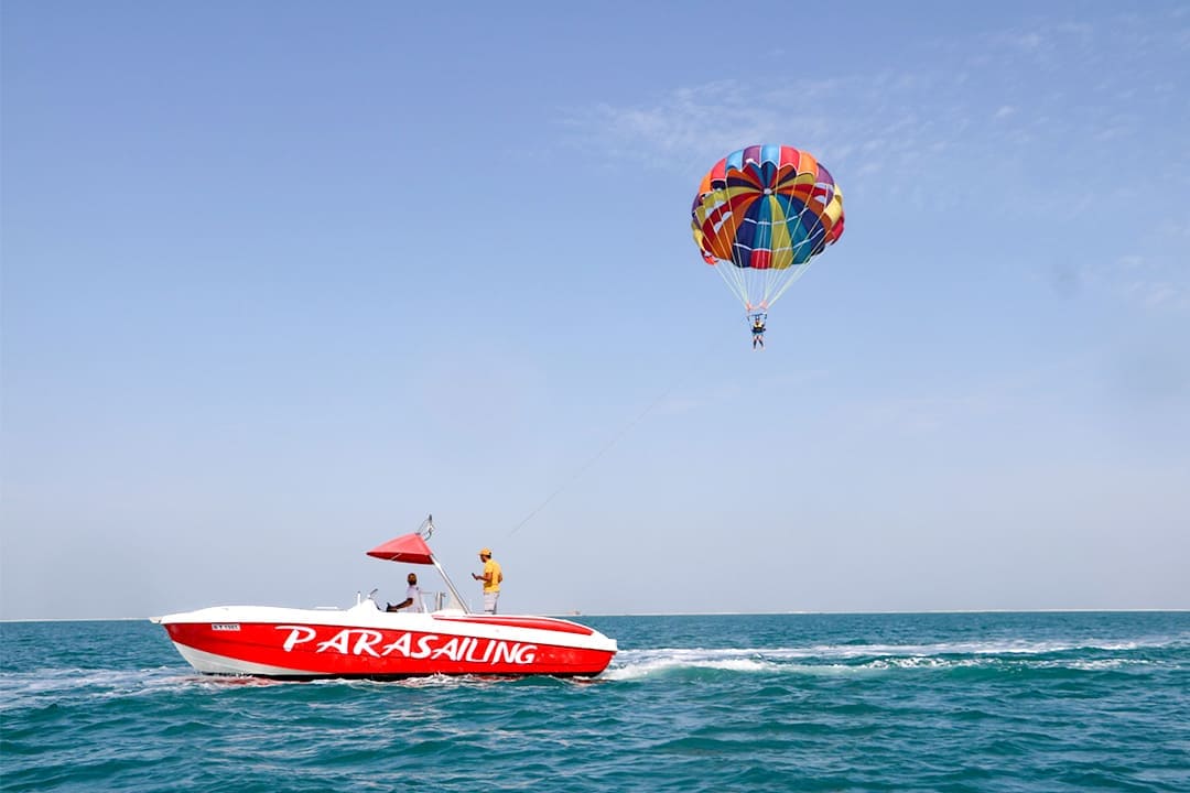 Photo de Parasailing Experience Jumeirah dans Dubai : Galerie Photo n08xmq