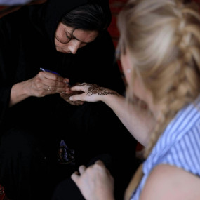 Horse Riding with Open Buffet Dinner & Shows in Dubai : Galerie de photos 3y5kyq