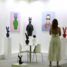 3b815m استديو الصور :دبي في معرض فنون العالم دبي 2025