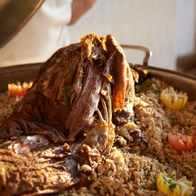 Iftar at Sheraton, Jumeirah Beach Resort in Dubai: Gallery Photo vn6713