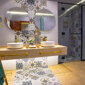 zg4kg7 استديو الصور :دبي في تجربة التخييم الفاخر وتناول الطعام في قباب المرموم الصحراوية في دبي