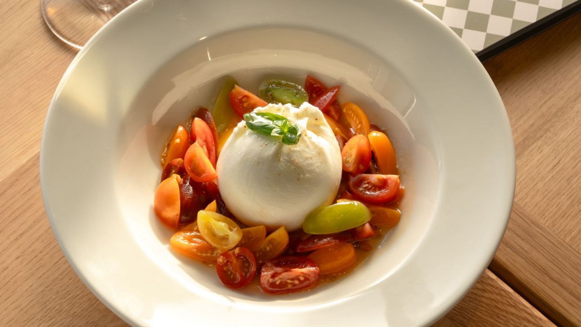 Photo from The View at the Palm Entrance Ticket + Lunch at Lolli Restaurant in Dubai: Gallery Photo 3qeb9r