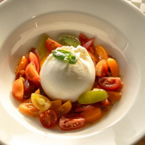 3qeb9r استديو الصور :دبي في تذكرة دخول إلى ذا فيو النخلة + غداء في مطعم لولي الإيطالي