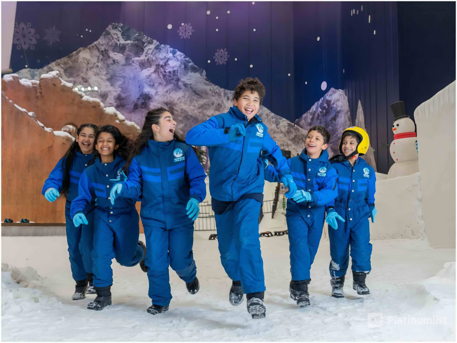 Snow Oman in Muscat: Gallery Photo 34jk6y