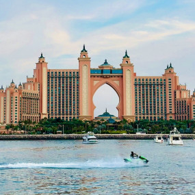 Photo from Luxury Shared Yachts Tours With BBQ and Drinks in Dubai: Gallery Photo 34jjxb