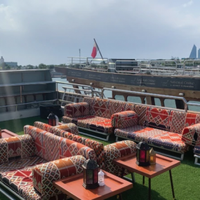 n6994x استديو الصور :الدوحة في رحلة أثناء غروب الشمس على متن قارب الداو