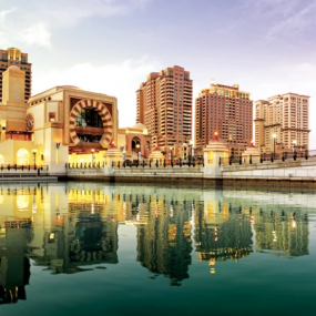 n155qj استديو الصور :الدوحة في رحلة أثناء غروب الشمس على متن قارب الداو