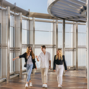 Photo from At the Top, Burj Khalifa Silver in Dubai: Gallery Photo 3d7vx6