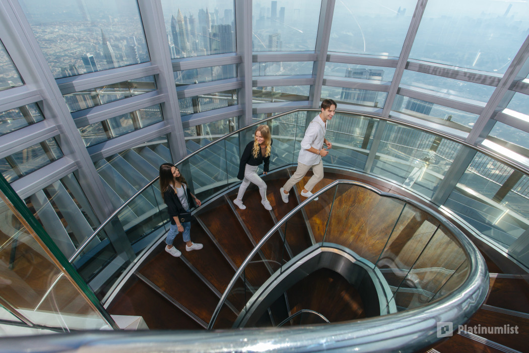 34jeqd استديو الصور :دبي في قمة برج خليفة – تذكرة سيلفر