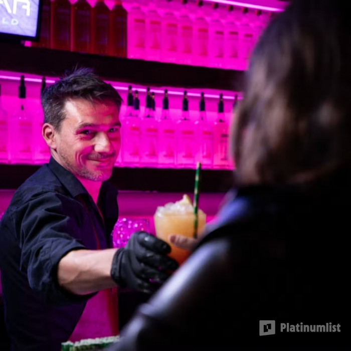 XtraCold Icebar Experience: Skip The Line + 3 Drinks in Amsterdam: Gallery Photo zm0e8p