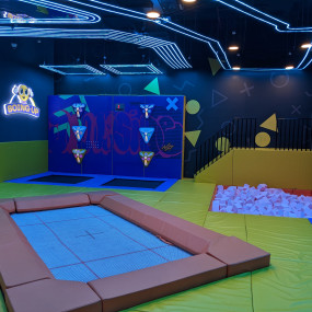 3qexk6 استديو الصور :الشارقة في فليبد بارك في الشارقة