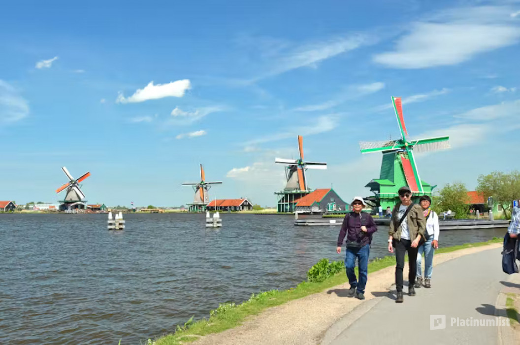 Zaanse Schans Windmills: Half-Day Guided Tour + Transport in Amsterdam: Gallery Photo 35yx0d