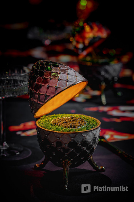 zm0w45 استديو الصور :دبي في عرض روسيا الخيالي في مطعم كراسوتا