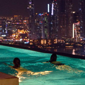 AURA Evening Pool Experience in Dubai: Gallery Photo z94557