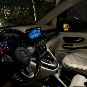 Photo de First-Class Private Transport – Mercedes Maybach V-Class dans Dubai : Galerie Photo nke0rq