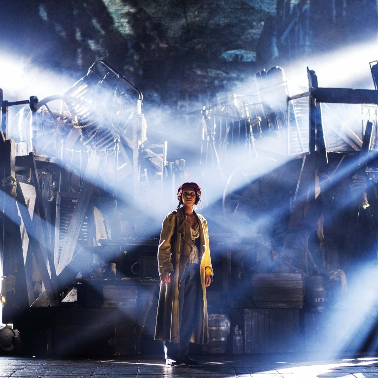 Photo from Les Miserables Musical in London in London: Gallery Photo zod8w6