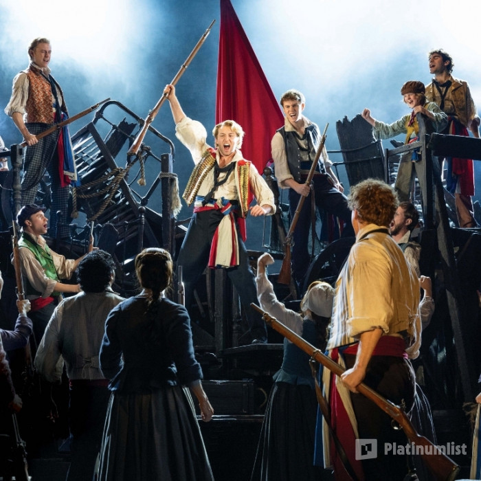 3xvrx1 استديو الصور :لندن في المسرحية الموسيقية "البؤساء" 3xvrx1 استديو الصور :لندن في المسرحية الموسيقية "البؤساء"