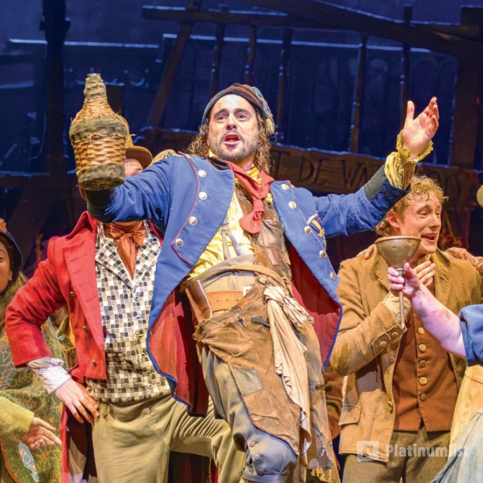 3qeg41 استديو الصور :لندن في المسرحية الموسيقية "البؤساء" 3qeg41 استديو الصور :لندن في المسرحية الموسيقية "البؤساء"