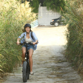 Photo from Curated Self-Ride Escapade - Beachside Route in Dubai: Gallery Photo 35y4y4