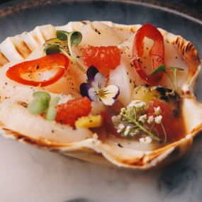 n1525j استديو الصور :دبي في آسيا آسيا - قائمة طعام سنست بيير 7