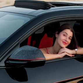 Supercar Driving Experience with Photo & Video Shoot Package in Dubai: Gallery Photo 3xvkp7