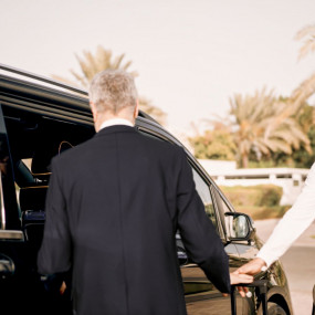 Ultra - Luxury City Tour with Private Chauffeur in Dubai: Gallery Photo zw6vq0 Ultra - Luxury City Tour with Private Chauffeur in Dubai: Gallery Photo zw6vq0