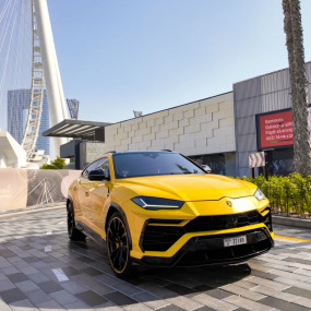 Photo from Ultra - Luxury City Tour with Private Chauffeur in Dubai: Gallery Photo 3pj89x