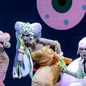 Музыкальный спектакль "Потерянное зеркальце" at Zabeel Theatre in Dubai: Gallery Photo nke6w0