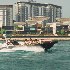 Photo from Luxury Speed Boat Tour by The Black Boats in Dubai: Gallery Photo 35yjm6